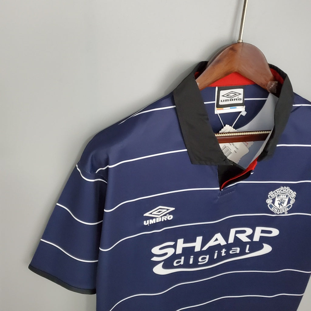 Manchester United 1999-2000 Retro Football Jersey(Pre-book)